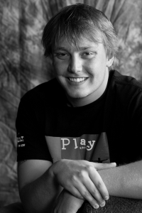 Headshot for Charlie Deagnon