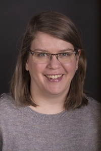 Danielle Wahl&squot;s Headshot