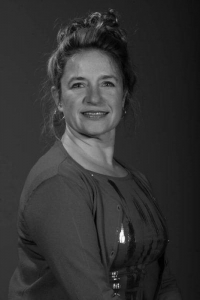 Karen Iwanski-Doutre&squot;s Headshot