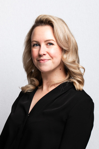 Liz Lipton&squot;s Headshot