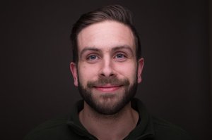 Lloyd Davis&squot;s Headshot