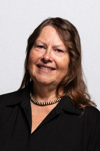 Shelley Langdon&squot;s Headshot