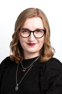 Headshot for Katarina Wollmann