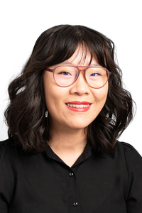 Nina Cen&squot;s Headshot