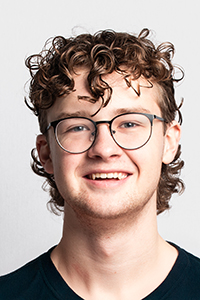 Headshot for Oskar Collins